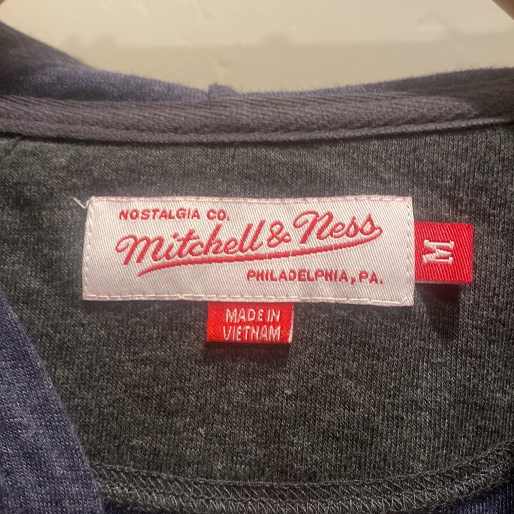 Chargers pullover sweater - Picture 3 of 7